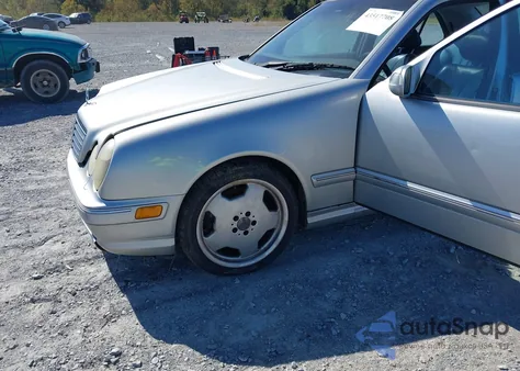 2001 Mercedes-Benz E 55 Amg z USA, uszkodzony, nr VIN WDBJF74J71B306504